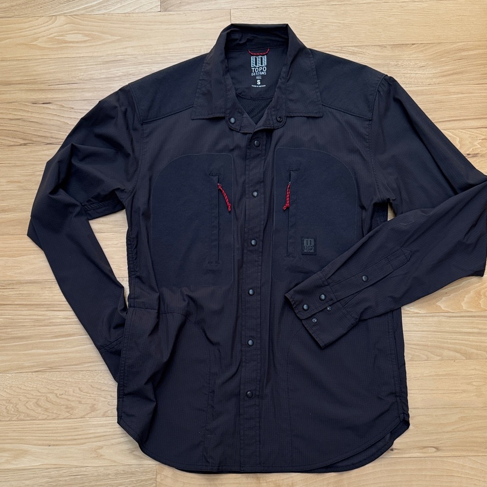Topo Designs Black lightweight Hiking Shirt 2 chest, 2 side pockets Men S EUC